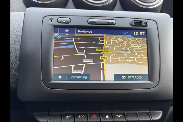 Dacia Duster 1.3 TCe Prestige / Trekhaak (1.500 KG) / Camera / Sensoren Achter / LM 17'' /