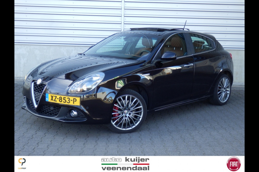 Alfa Romeo Giulietta 1.4 170pk Automaat | Elektr. Panormadak | Leder | Navi |