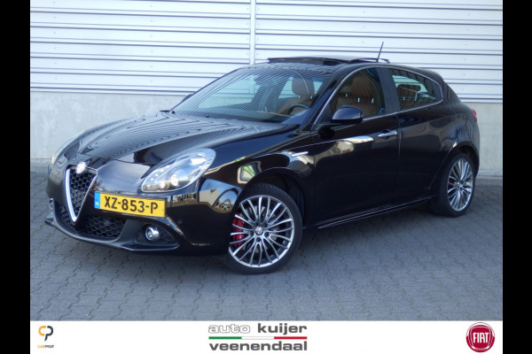 Alfa Romeo Giulietta 1.4 170pk Automaat | Elektr. Panormadak | Leder | Navi |