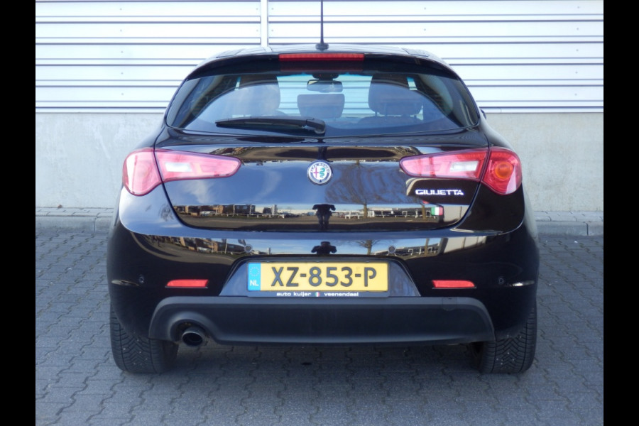 Alfa Romeo Giulietta 1.4 170pk Automaat | Elektr. Panormadak | Leder | Navi |