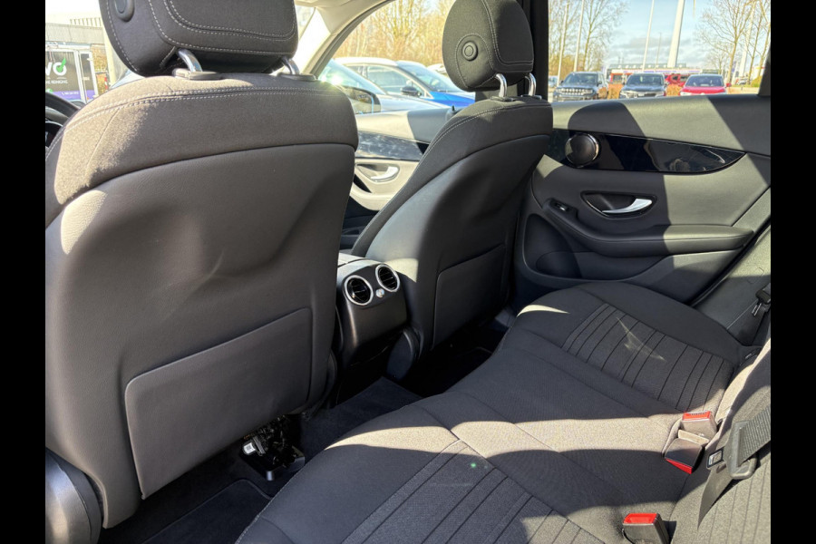 Mercedes-Benz GLC 300e 4MATIC 320pk | Plug-in Hybride | PHEV | Panoramadak | Achteruitrijcamera | Adaptive cruise control