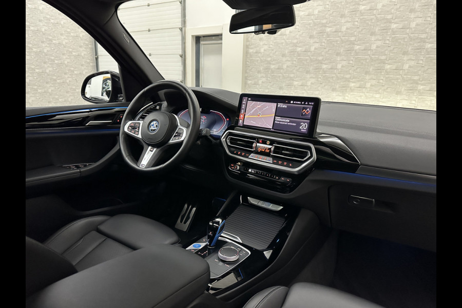 BMW iX3 M-Sport 80 kWh | Panorama | Leder | 99% SOH | ACC | Trekhaak | Memory | Camera | 3-Zone Clima | Carplay | Getint Glas | Black-Optic | Stoelverwarming | Draadloos Laden | Bovag Garantie |