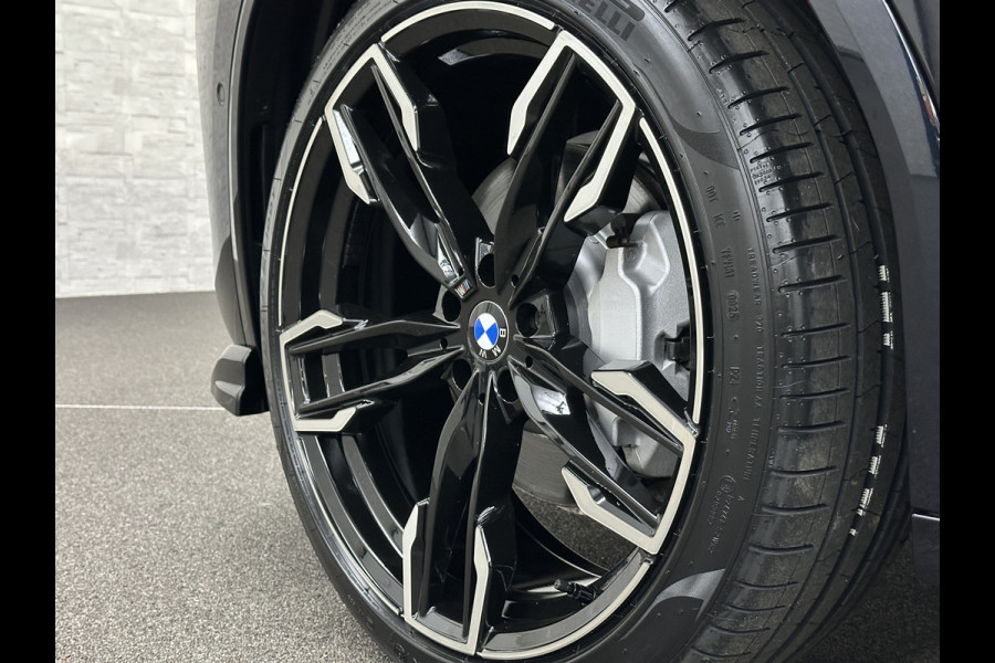 BMW iX3 M-Sport 80 kWh | Panorama | Leder | 99% SOH | ACC | Trekhaak | Memory | Camera | 3-Zone Clima | Carplay | Getint Glas | Black-Optic | Stoelverwarming | Draadloos Laden | Bovag Garantie |