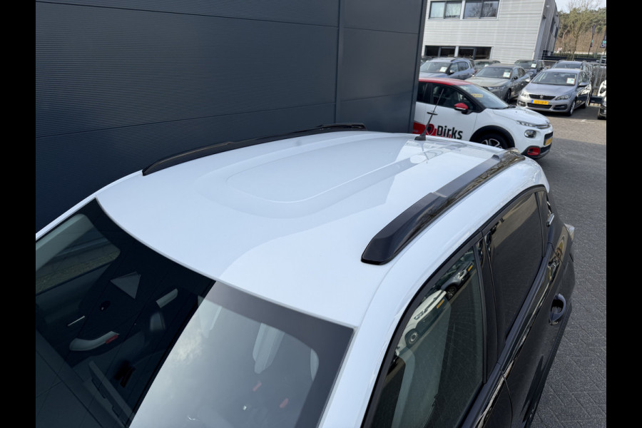 Citroën C3 100pk Max (Camera - LED - Automatische Airco - Navigatie - Parkeersensoren - Draadloos laden - Apple Carplay)