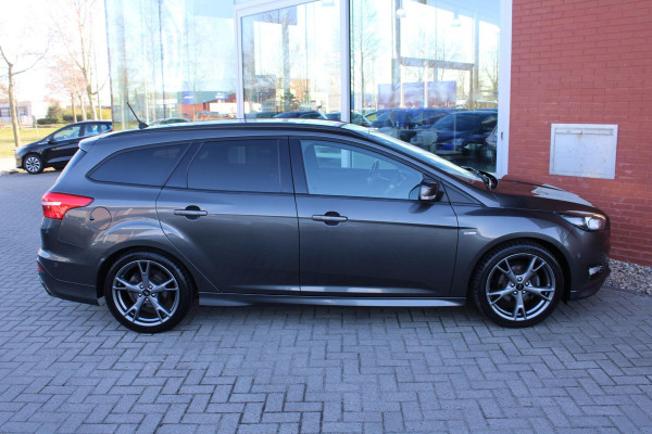 Ford FOCUS Wagon 1.0 ST-Line | Voorruitverwarming | 18 inch Lichtmetalen velgen | Cruise | Navi | PDC