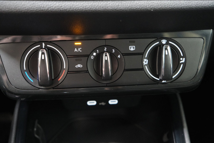 Škoda Fabia 1.0 TSI Ambition - N.A.P. Airco, Cruise, PDC, Carplay.