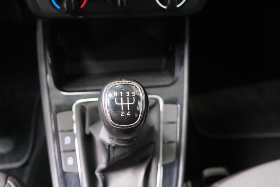 Škoda Fabia 1.0 TSI Ambition - N.A.P. Airco, Cruise, PDC, Carplay.