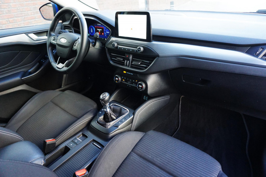 Ford Focus 1.0 EcoB.125PK Hybrid Titanium X Digi-Dash/B&O/ Camera/Parking Pack.