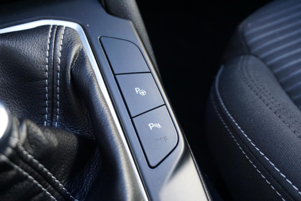 Ford Focus 1.0 EcoB.125PK Hybrid Titanium X Digi-Dash/B&O/ Camera/Parking Pack.