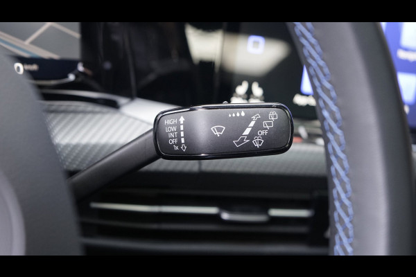 Volkswagen Golf 8 R 2.0 TSI Performance 4Motion AUTOMAAT-ACC-CAMERA-HARMAN KARDON-HEADUP-IQ LIGHT-MODE-NAVIGATIE-PANORAMA