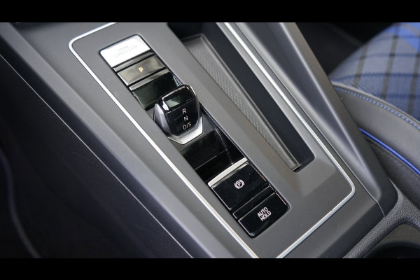 Volkswagen Golf 8 R 2.0 TSI Performance 4Motion AUTOMAAT-ACC-CAMERA-HARMAN KARDON-HEADUP-IQ LIGHT-MODE-NAVIGATIE-PANORAMA