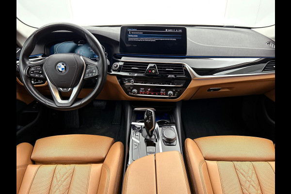 BMW 5 Serie 530e Business Edition Plus CAMERA | NAVI & CARPLAY | AD-CRUISE | TREKHAAK