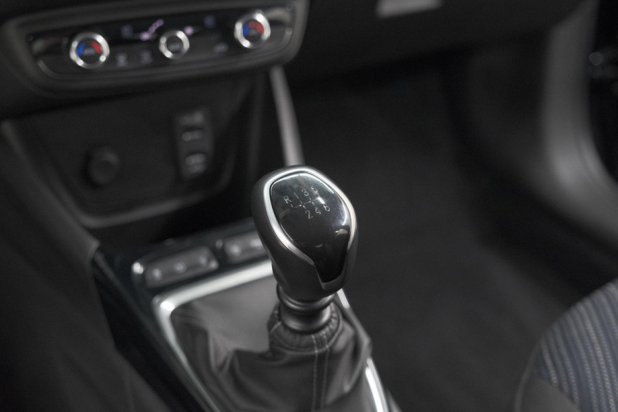 Opel Crossland X 110 Turbo Innovation | Trekhaak | Allseason | Apple Carplay | Parkeersensoren