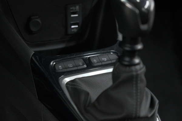 Opel Crossland X 110 Turbo Innovation | Trekhaak | Allseason | Apple Carplay | Parkeersensoren