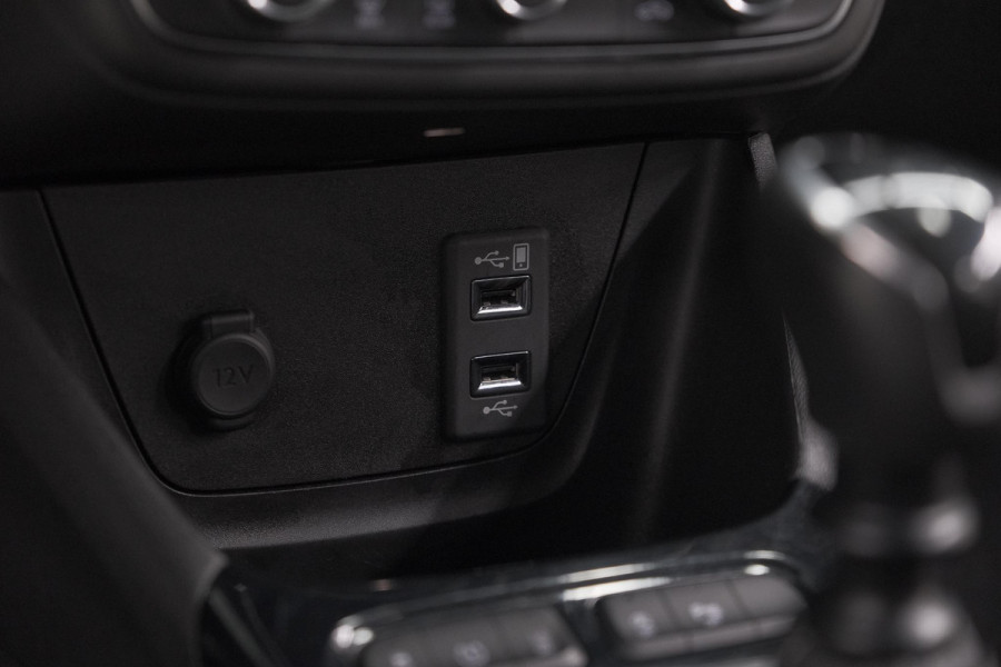 Opel Crossland X 110 Turbo Innovation | Trekhaak | Allseason | Apple Carplay | Parkeersensoren