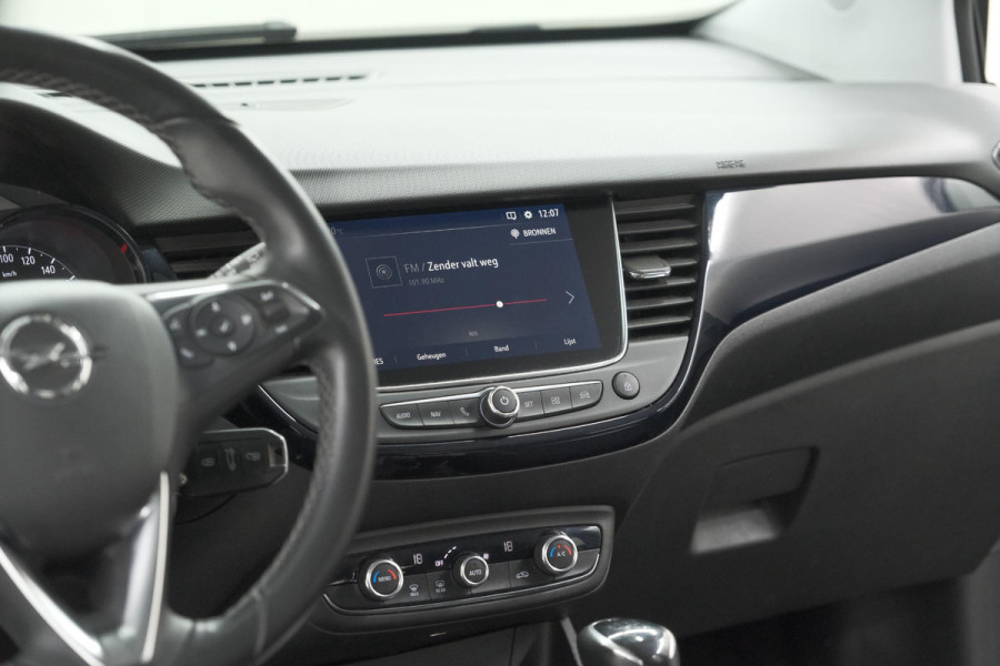 Opel Crossland X 110 Turbo Innovation | Trekhaak | Allseason | Apple Carplay | Parkeersensoren