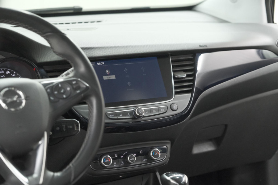 Opel Crossland X 110 Turbo Innovation | Trekhaak | Allseason | Apple Carplay | Parkeersensoren