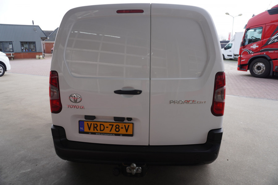 Toyota PROACE CITY 1.5 D-4D 102PK Live nr. V157| Airco | Cruise | Camera | Trekhaak | Apple CP-Android auto