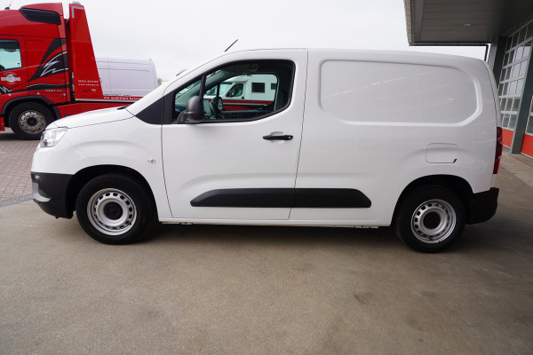 Toyota PROACE CITY 1.5 D-4D 102PK Live nr. V157| Airco | Cruise | Camera | Trekhaak | Apple CP-Android auto