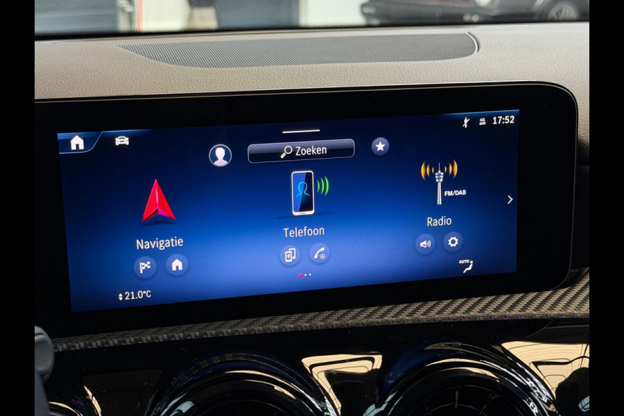 Mercedes-Benz A-Klasse 200 Luxury Line Facelift CarPlay Camera