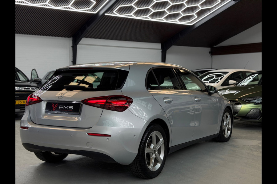 Mercedes-Benz A-Klasse 200 Luxury Line Facelift CarPlay Camera