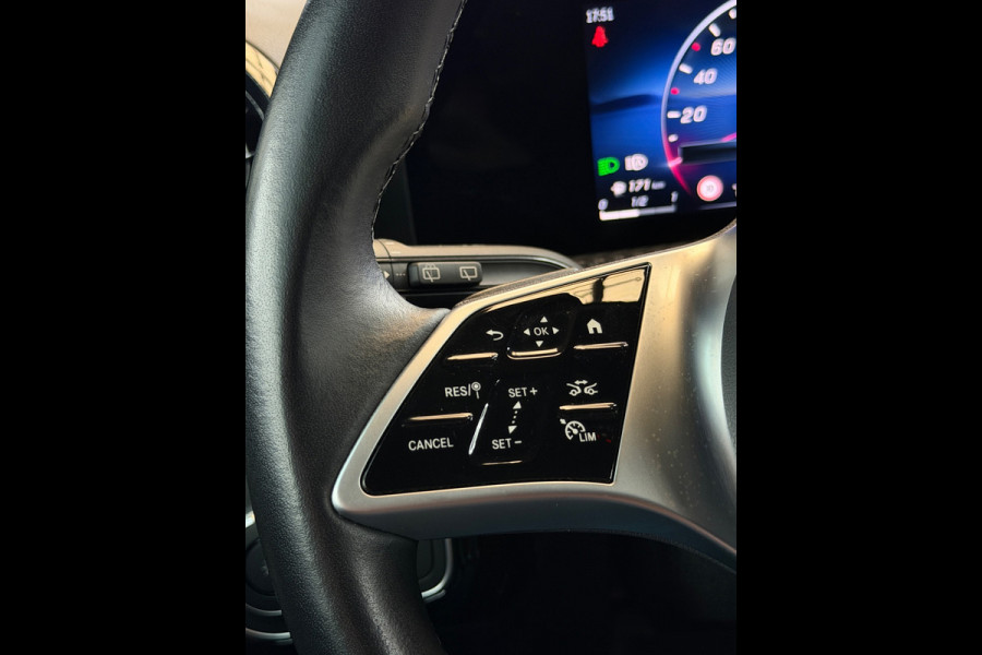 Mercedes-Benz A-Klasse 200 Luxury Line Facelift CarPlay Camera