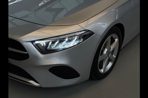 Mercedes-Benz A-Klasse 200 Luxury Line Facelift CarPlay Camera