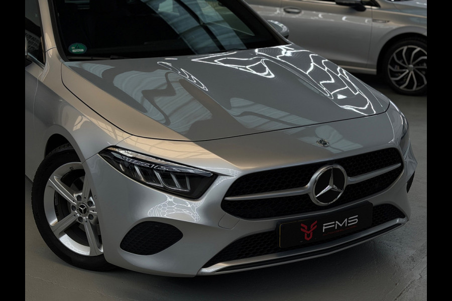 Mercedes-Benz A-Klasse 200 Luxury Line Facelift CarPlay Camera