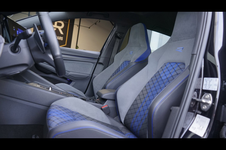 Volkswagen Golf 8 R 2.0 TSI Performance 4Motion AUTOMAAT-ACC-CAMERA-HARMAN KARDON-HEADUP-IQ LIGHT-MODE-NAVIGATIE-PANORAMA
