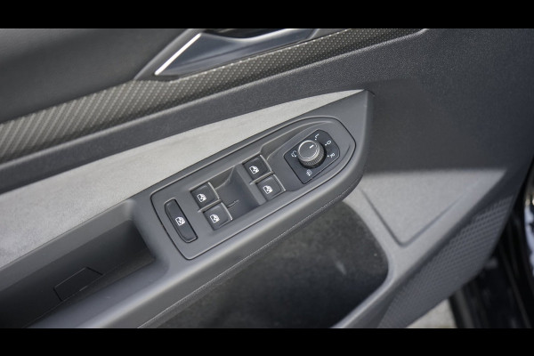 Volkswagen Golf 8 R 2.0 TSI Performance 4Motion AUTOMAAT-ACC-CAMERA-HARMAN KARDON-HEADUP-IQ LIGHT-MODE-NAVIGATIE-PANORAMA
