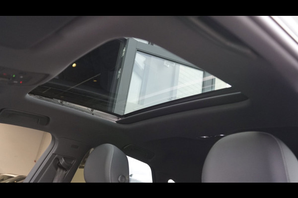 Audi Q3 Sportback 35 TFSI 3x S-Line Black Optik AUTOMAAT-CAMERA-CARPLAY-DRIVE SELECT-ELEKTRISCHE STOELEN-KEYLESS-MATRIX-PANORAMA