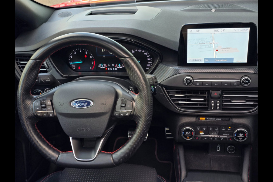 Ford Focus 1.5 EcoBoost ST Line Business Schuifdak - HUD - B&O - Half Leer + elektrisch - Adaptive cruise - LED - Lane centering