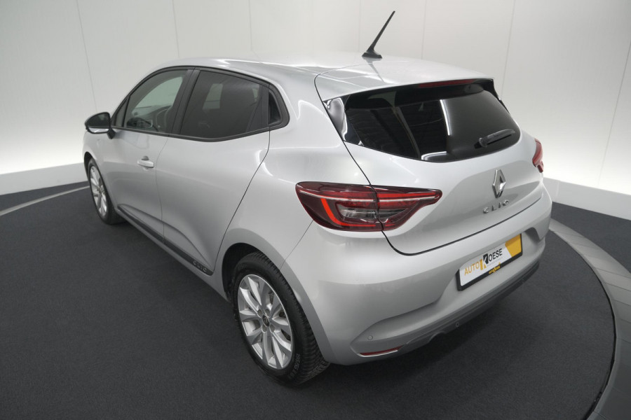 Renault Clio TCe 100 Limited | Stoelverwarming | Apple Carplay | Parkeersensoren