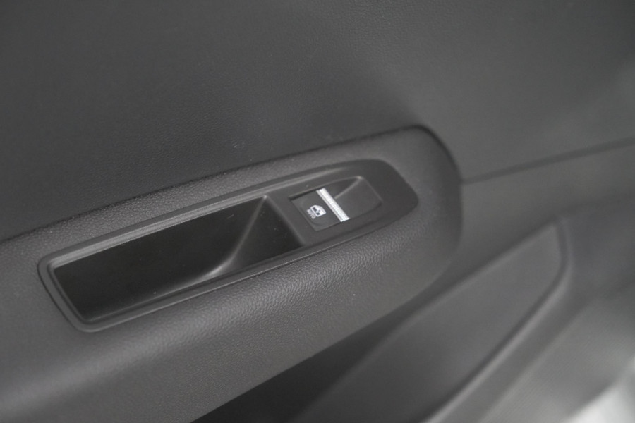 Renault Clio TCe 100 Limited | Stoelverwarming | Apple Carplay | Parkeersensoren