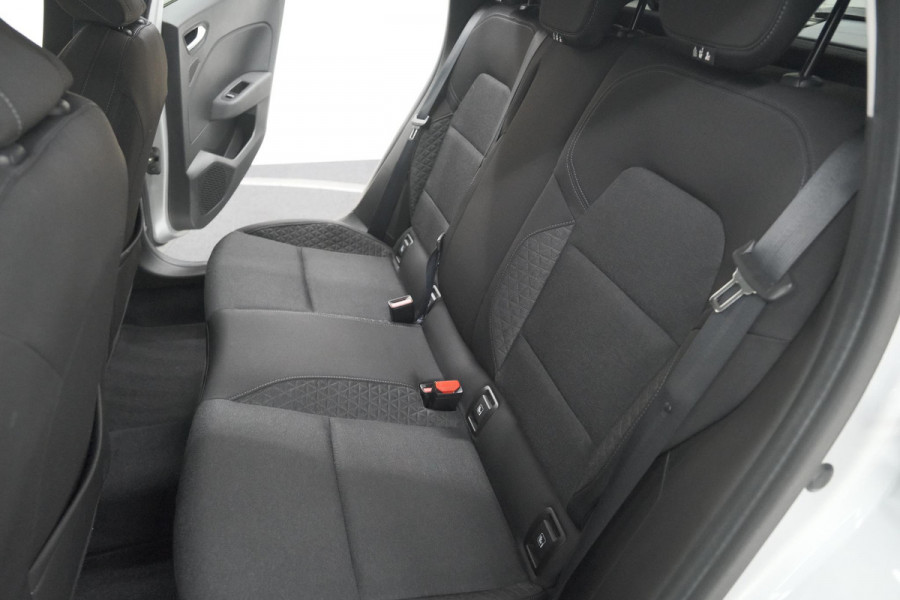 Renault Clio TCe 100 Limited | Stoelverwarming | Apple Carplay | Parkeersensoren