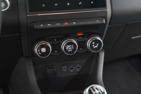 Renault Clio TCe 100 Limited | Stoelverwarming | Apple Carplay | Parkeersensoren