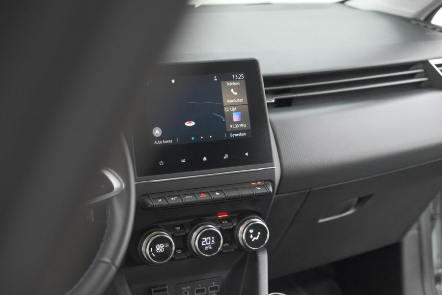 Renault Clio TCe 100 Limited | Stoelverwarming | Apple Carplay | Parkeersensoren