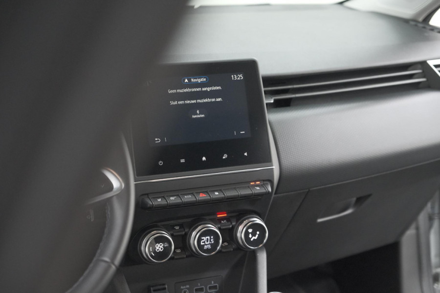 Renault Clio TCe 100 Limited | Stoelverwarming | Apple Carplay | Parkeersensoren