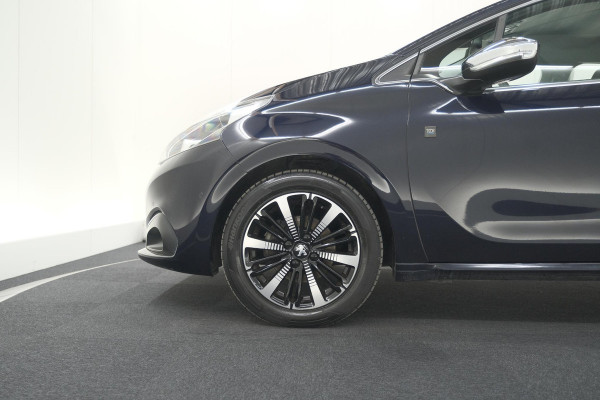 Peugeot 208 PureTech 110 Tech Edition | Camera | Apple Carplay | Parkeersensoren