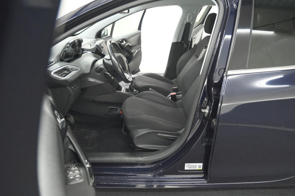 Peugeot 208 PureTech 110 Tech Edition | Camera | Apple Carplay | Parkeersensoren