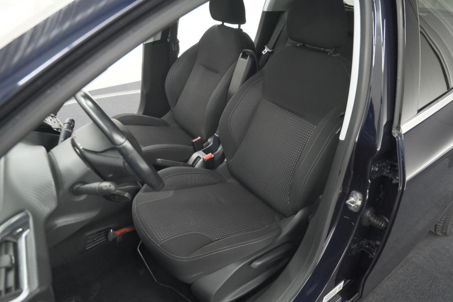 Peugeot 208 PureTech 110 Tech Edition | Camera | Apple Carplay | Parkeersensoren