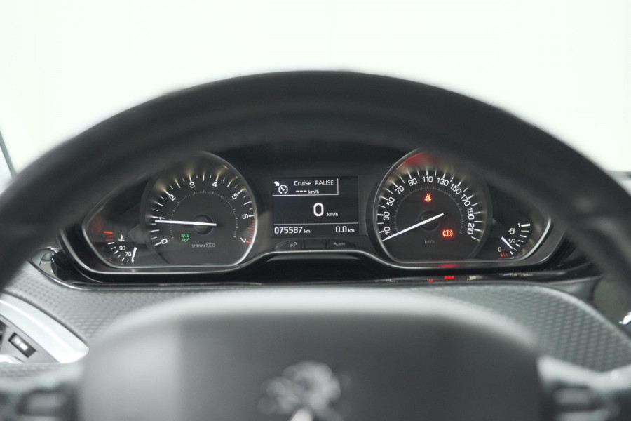 Peugeot 208 PureTech 110 Tech Edition | Camera | Apple Carplay | Parkeersensoren