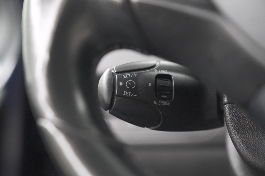 Peugeot 208 PureTech 110 Tech Edition | Camera | Apple Carplay | Parkeersensoren