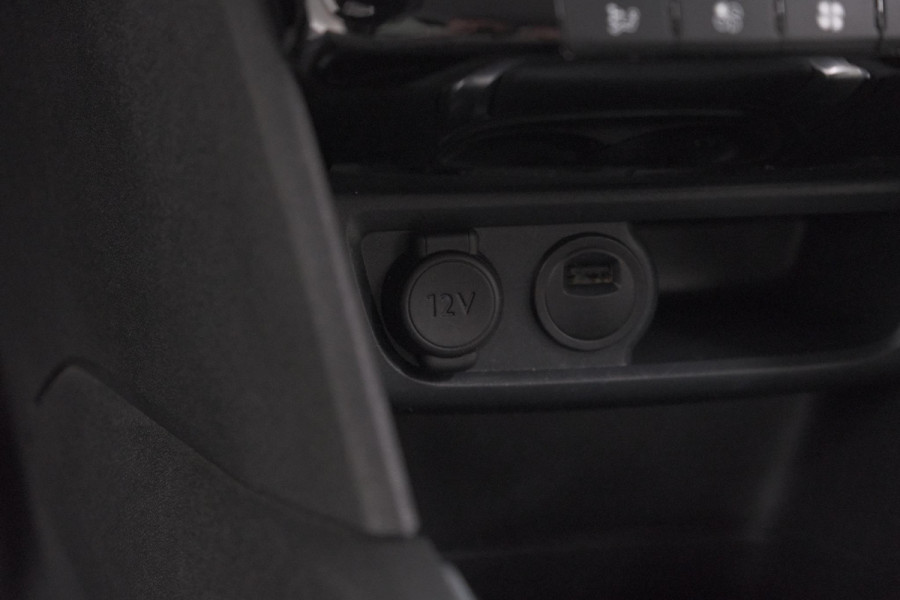 Peugeot 208 PureTech 110 Tech Edition | Camera | Apple Carplay | Parkeersensoren