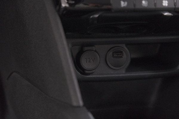 Peugeot 208 PureTech 110 Tech Edition | Camera | Apple Carplay | Parkeersensoren