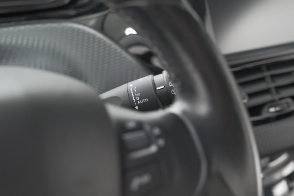 Peugeot 208 PureTech 110 Tech Edition | Camera | Apple Carplay | Parkeersensoren