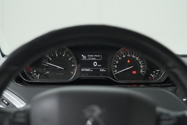 Peugeot 208 PureTech 110 Tech Edition | Camera | Apple Carplay | Parkeersensoren