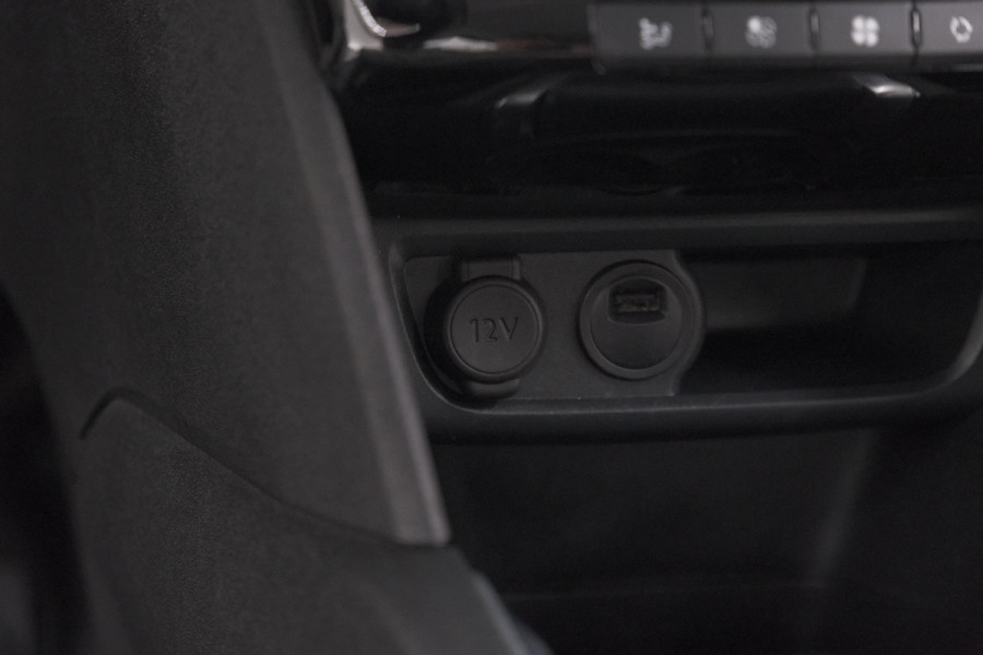 Peugeot 208 PureTech 110 Tech Edition | Camera | Apple Carplay | Parkeersensoren