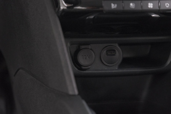 Peugeot 208 PureTech 110 Tech Edition | Camera | Apple Carplay | Parkeersensoren