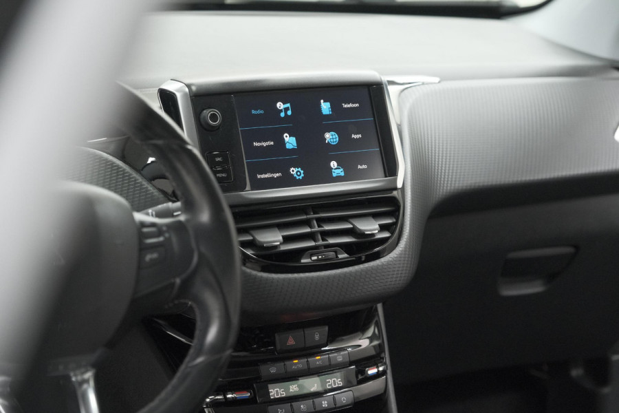 Peugeot 208 PureTech 110 Tech Edition | Camera | Apple Carplay | Parkeersensoren